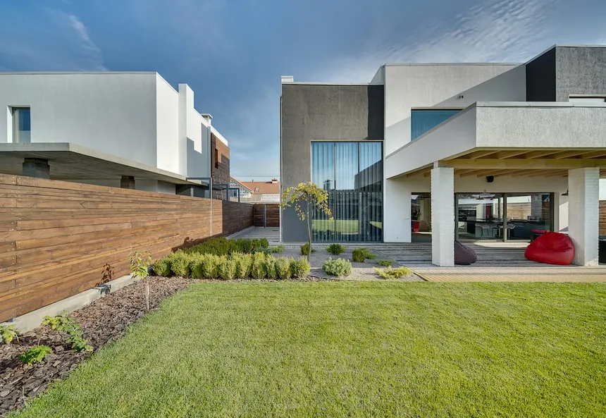10 Reasons Why Your Rental Property Needs a Healthy Lawn