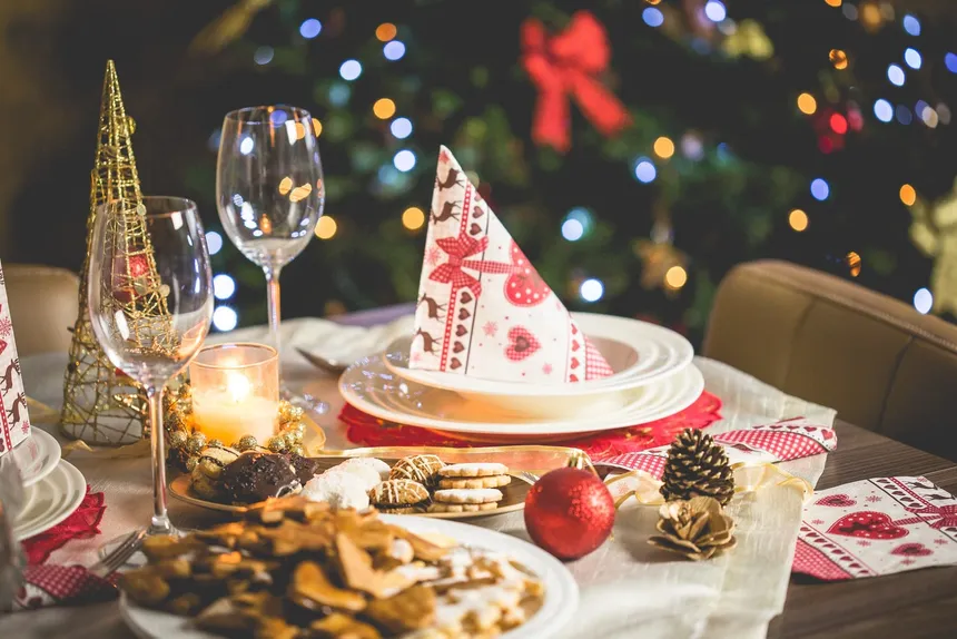 How to throw the ultimate backyard Christmas party